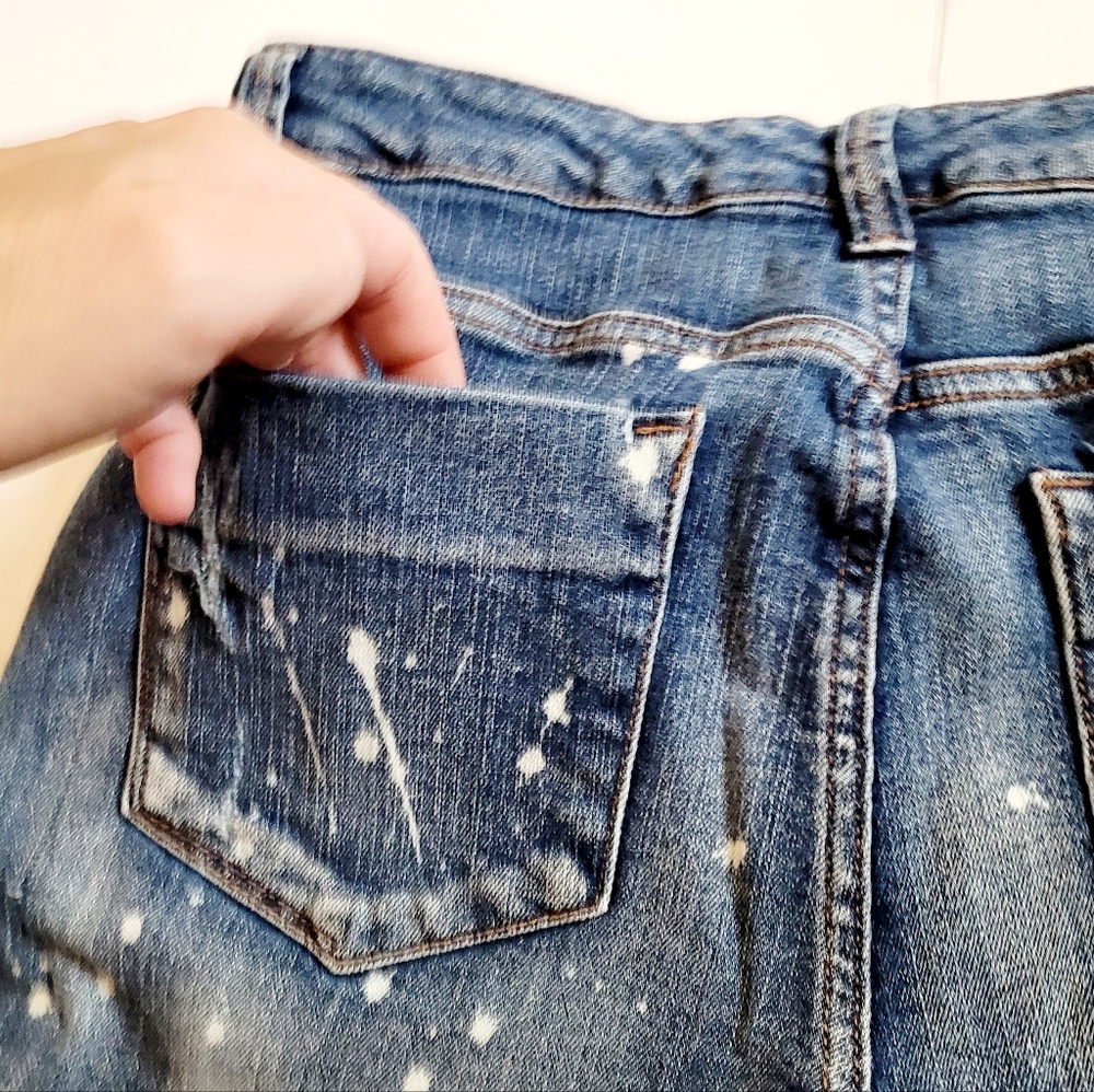 Distressed Jeans - Picture 9 of 12